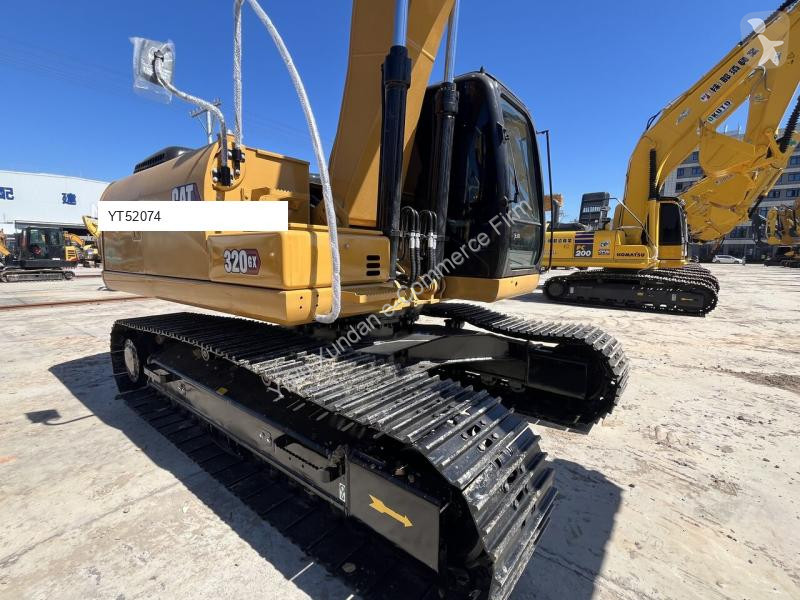 Escavadora Caterpillar