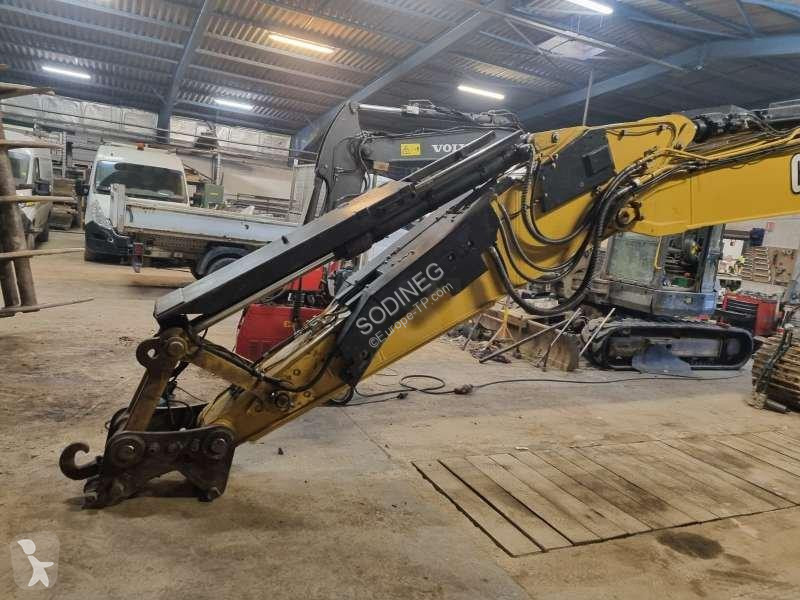 Excavadora Caterpillar  323