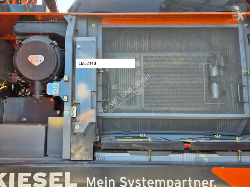 Екскаватор Hitachi ZX220W-7