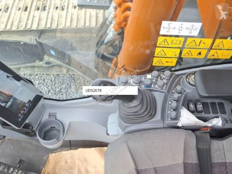 Екскаватор Hitachi 7