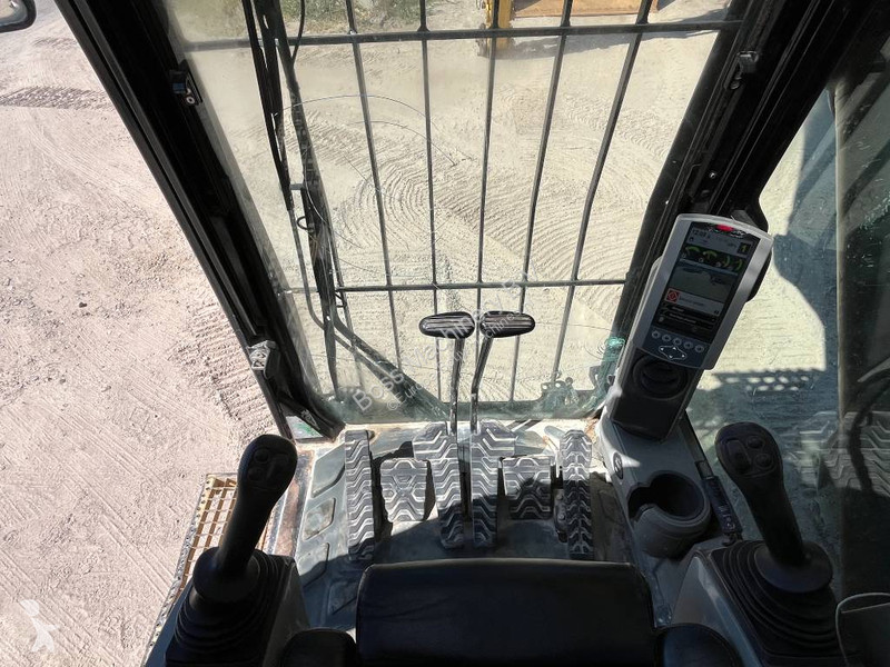 Graafmachine Caterpillar F UHD - 24 meter INCL...