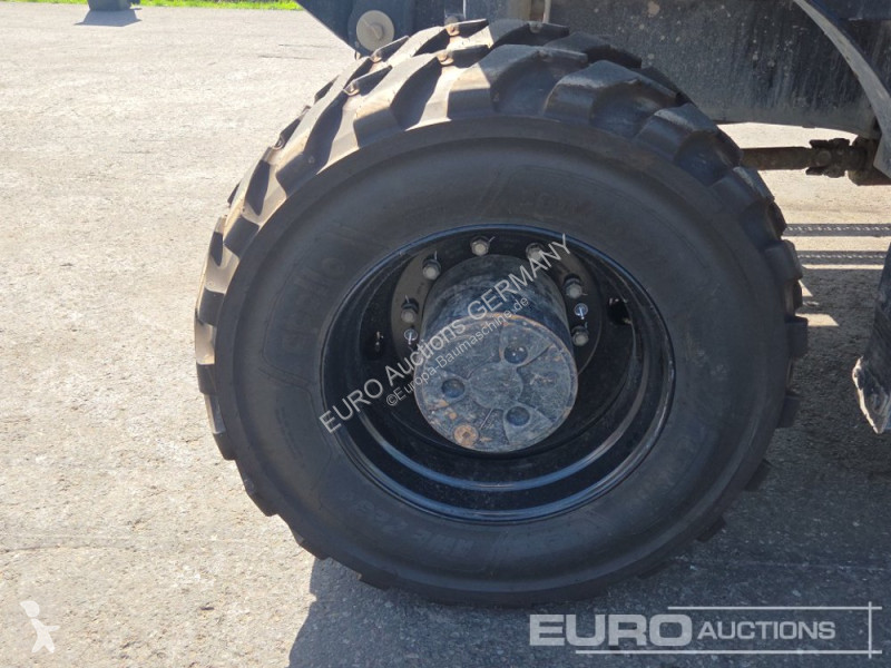 Koparka Caterpillar M320F