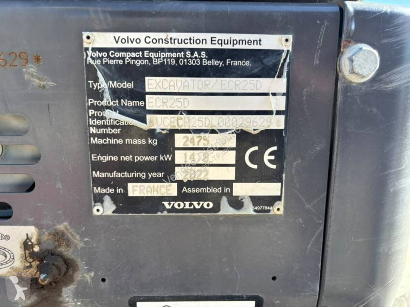 Escavadora Volvo ECR25D