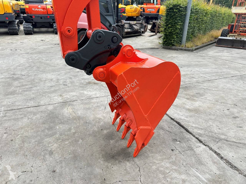 Экскаватор Kubota SZ