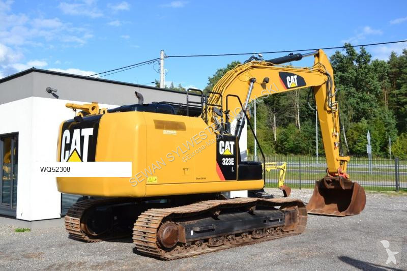 Escavadora Caterpillar 323E
