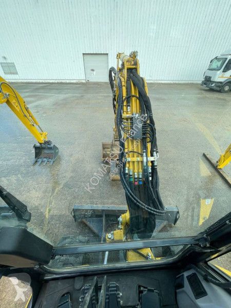 Escavadora Komatsu MR5