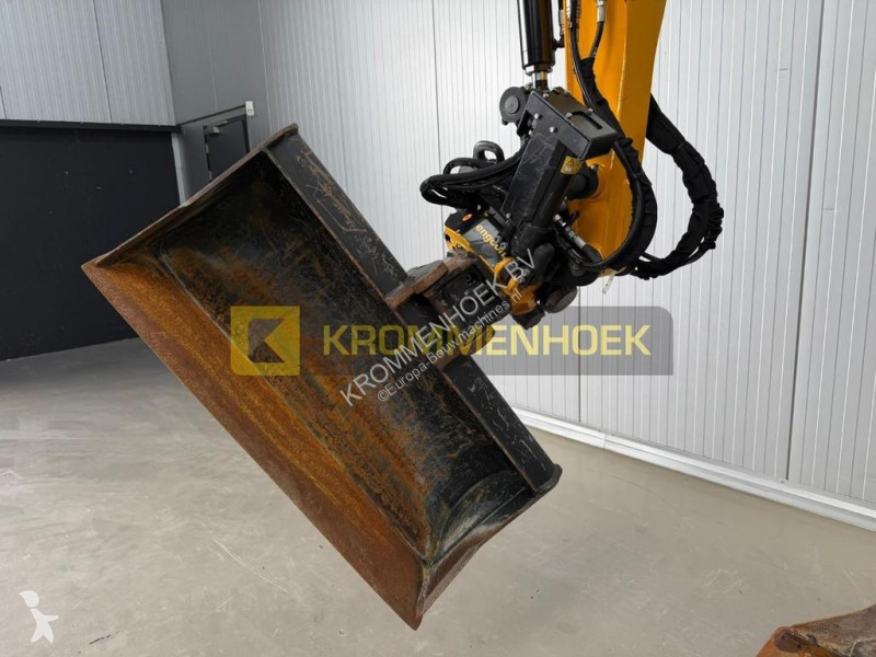 جرافة JCB 36C-1 Engcon Tilt Rotator