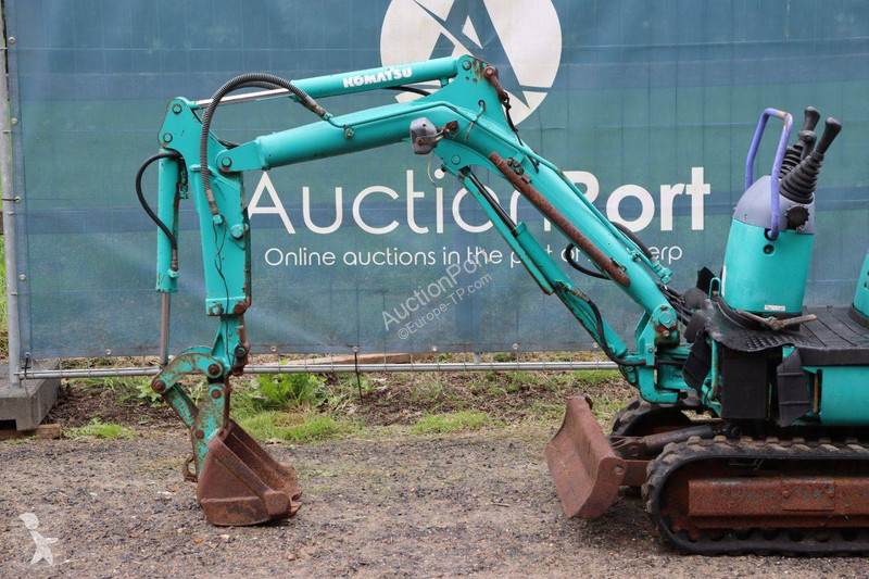 جرافة Komatsu