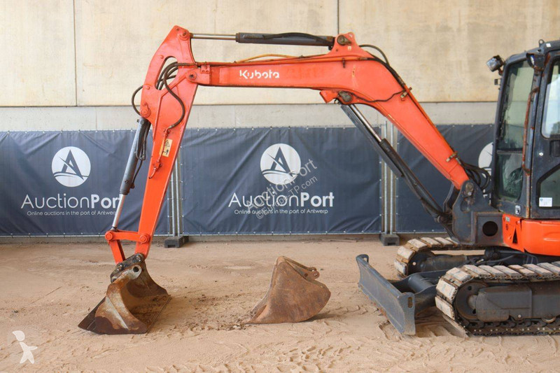 Excavadora Kubota KX165-5