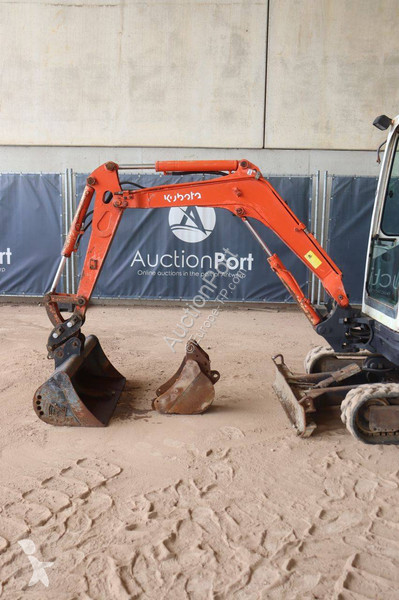 جرافة Kubota -3EU