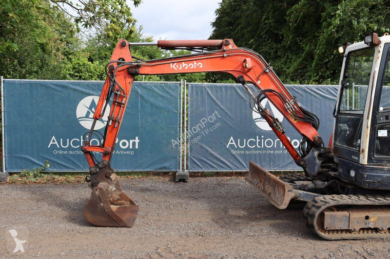 Excavadora Kubota α