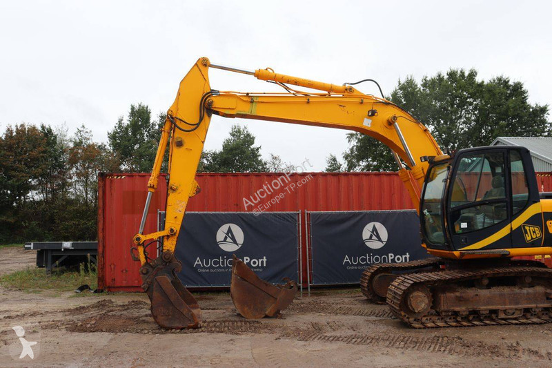 جرافة JCB