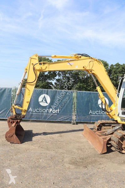 جرافة New Holland Kobelco