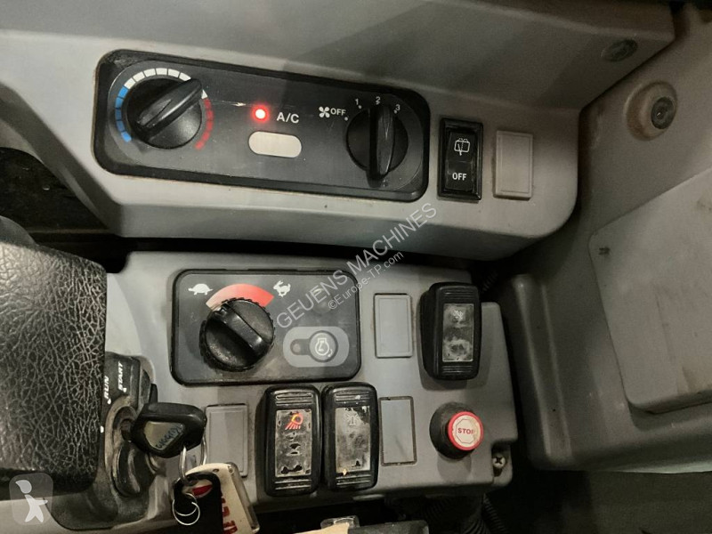 جرافة Kubota 0804 A 2
