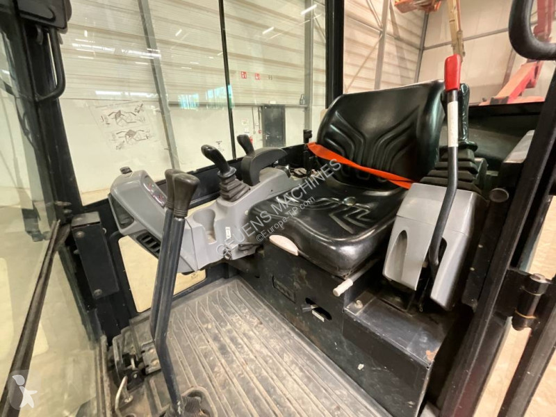 جرافة Kubota 0164