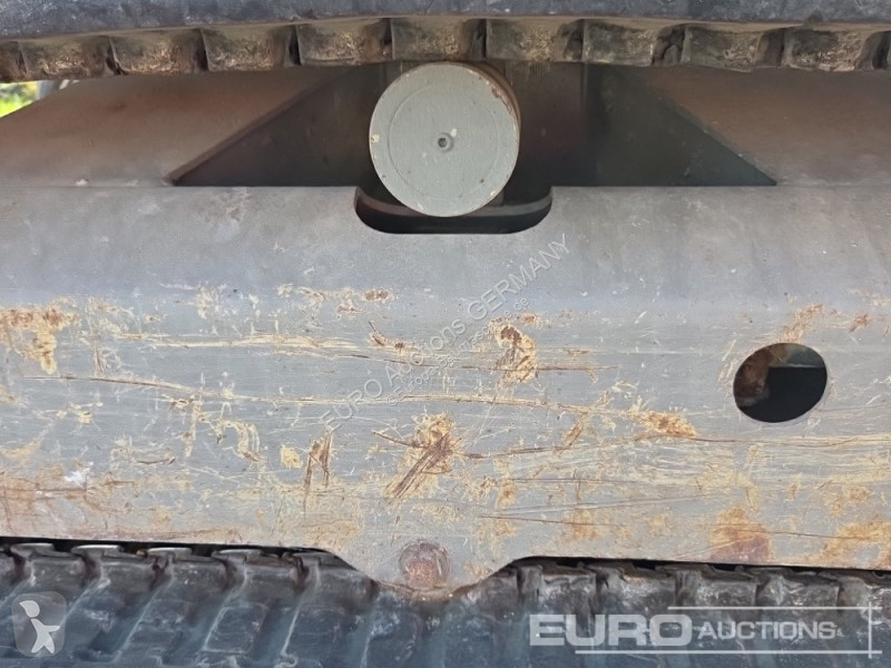 جرافة Volvo ECR25D