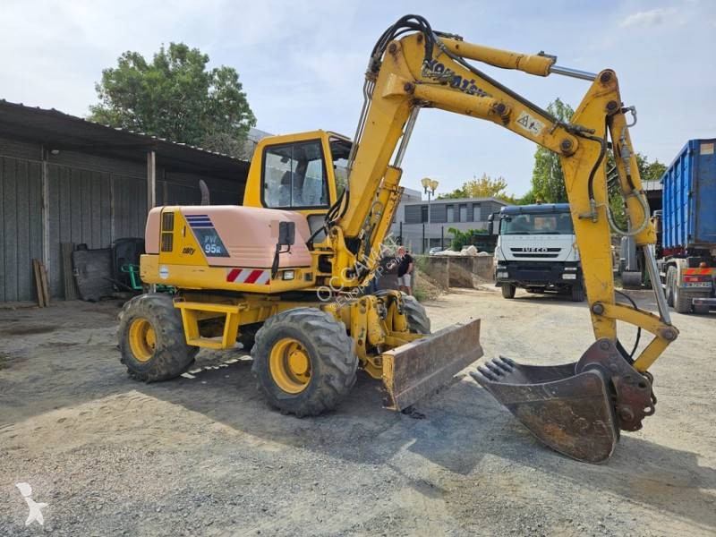 جرافة Komatsu PW 95 R