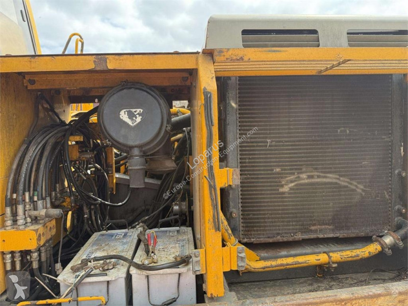 جرافة JCB