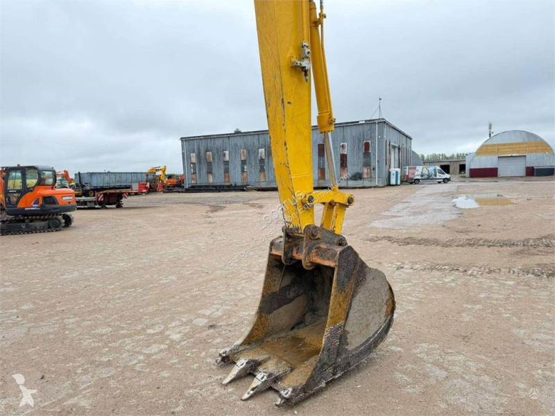 جرافة Komatsu LC11 E0