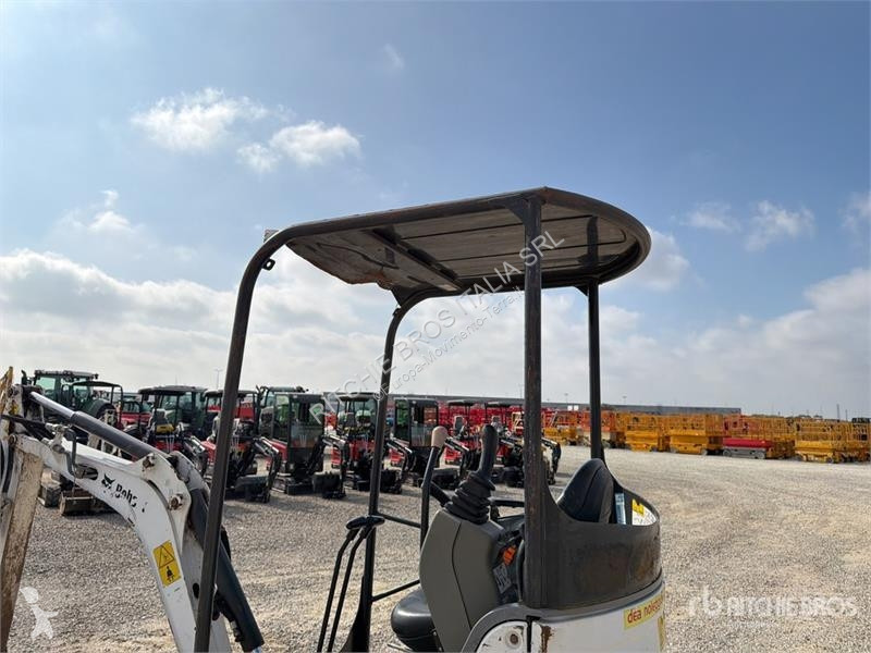 Skovel Bobcat E17 Mini Excavator