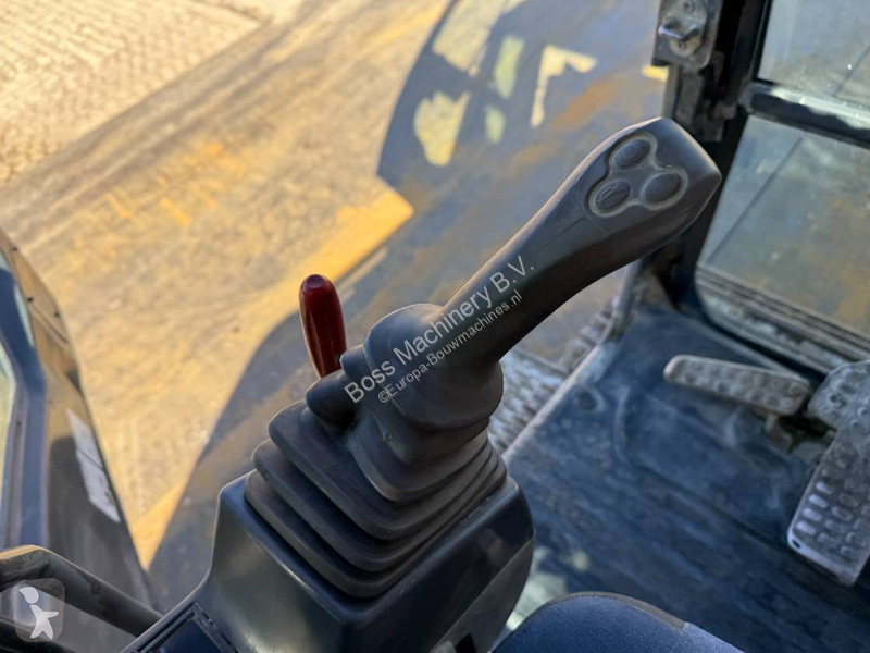 جرافة Hitachi 3 - Hammer Lines / Quick Coupler