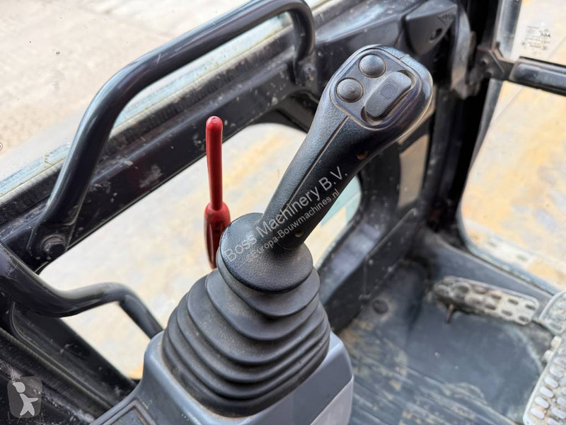 جرافة Hitachi - Hammer Lines / Automatic Greasing