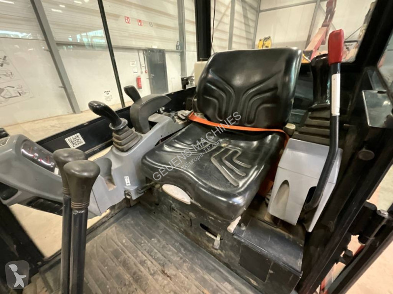 Pelle Kubota 0164