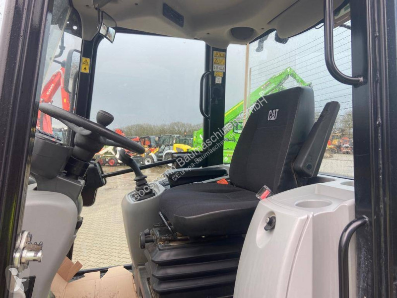 Skovel Caterpillar 907 M