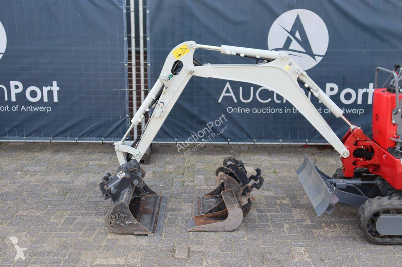 Skovel Takeuchi TB210R