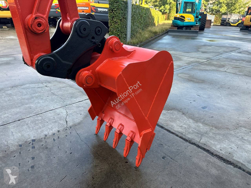 Skovel Kubota KX155-5