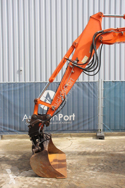 Pelle Hitachi