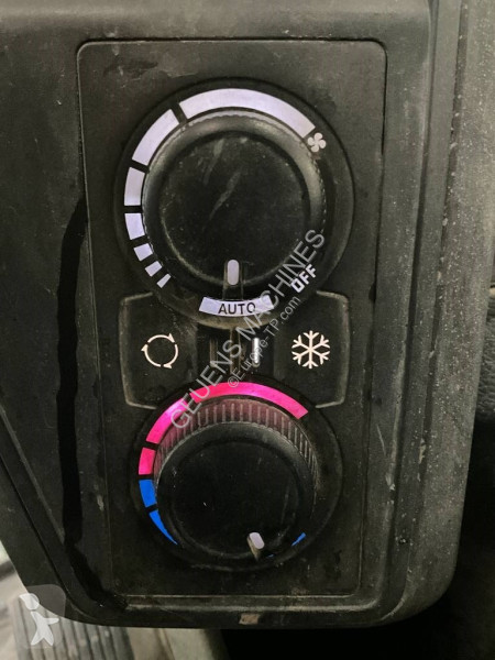 Pelle Neuson EW 65 powertilt