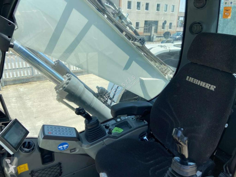 Pelle Liebherr LH 22 M