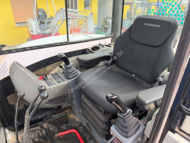 Pelle Bobcat 442