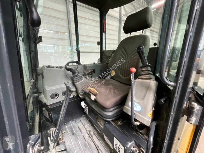 Lopatový nakládač Yanmar Vio 57-U