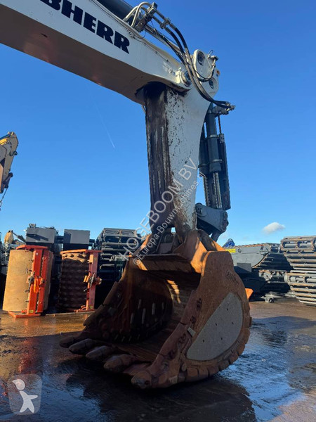 Escavadora Liebherr B