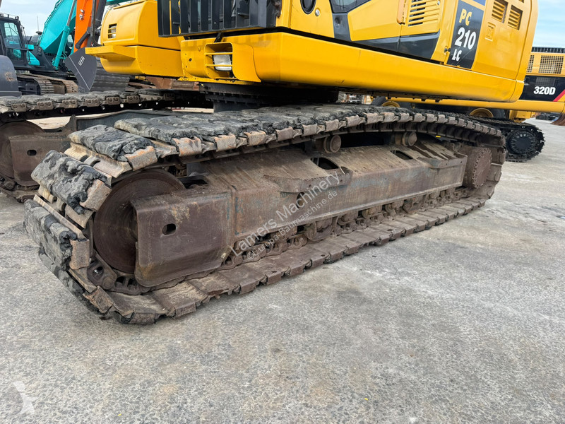 Escavadora Komatsu PC210 LC11