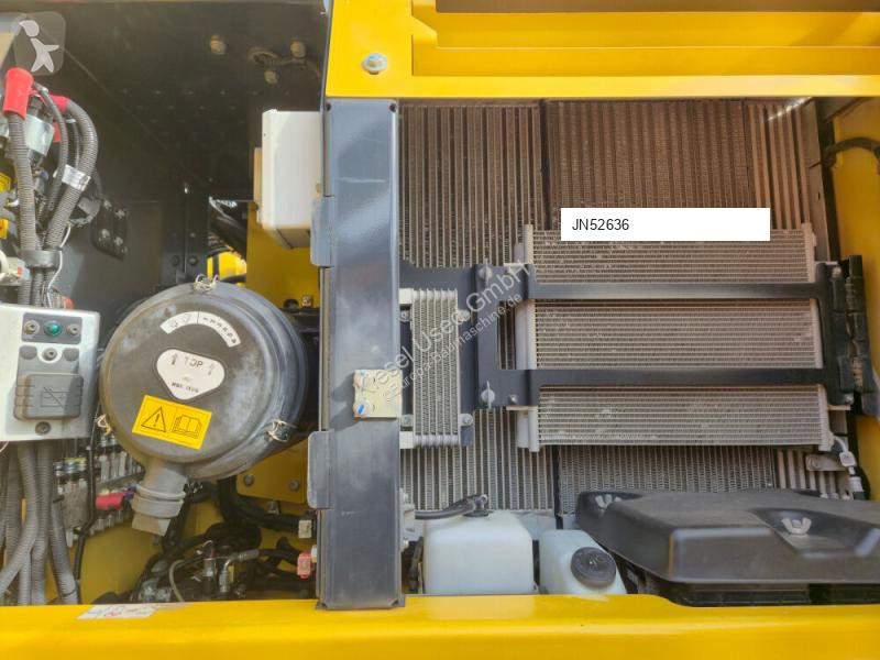 Rýpadlo Komatsu 11