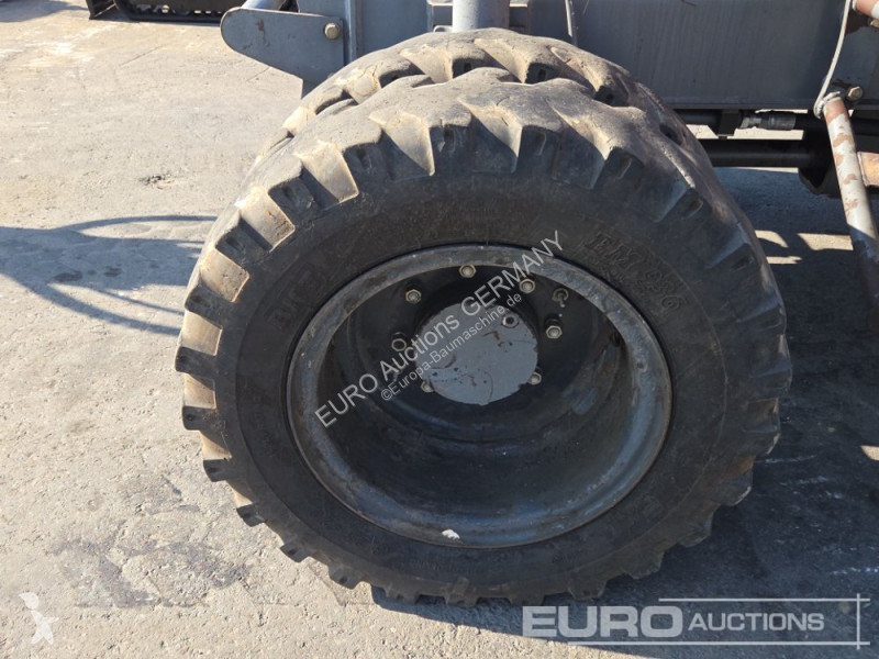 Pelle Takeuchi TB295W
