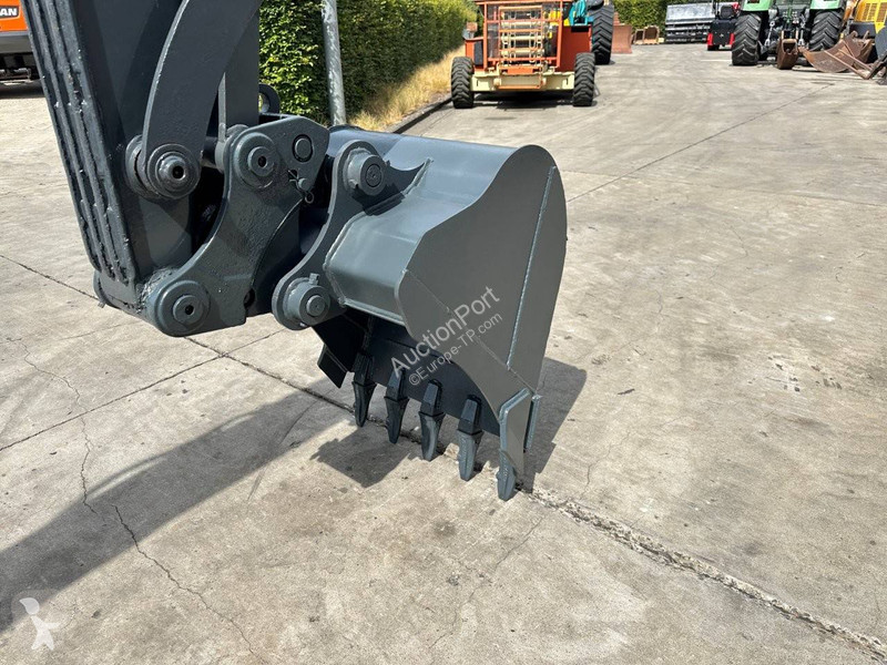 Pelle Volvo EC60C