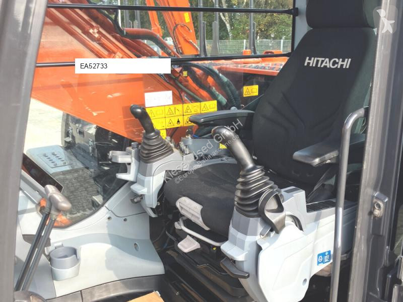 Pelle Hitachi 7