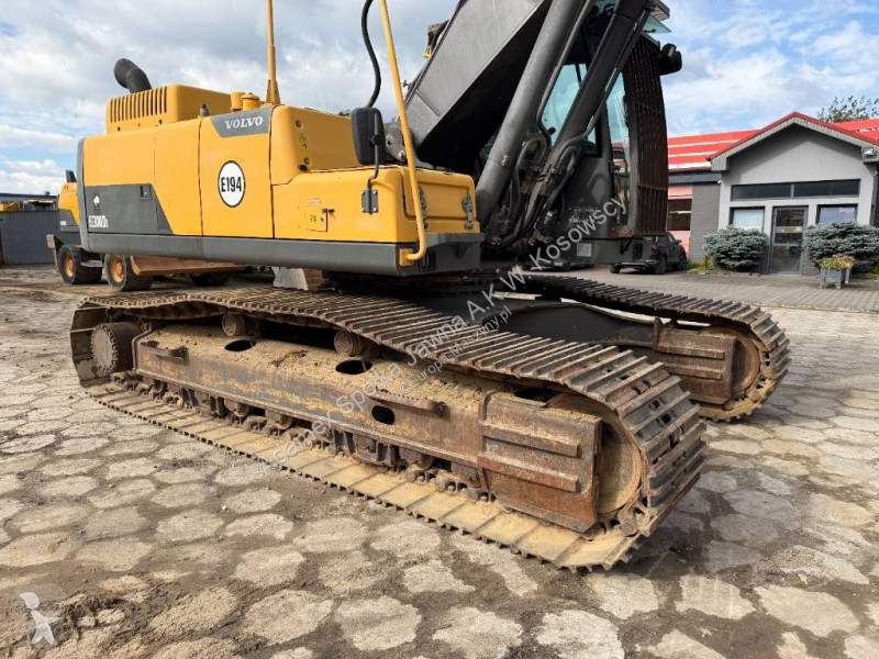 جرافة Volvo L