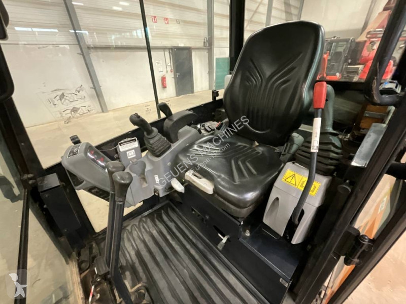 Багер Kubota 0194
