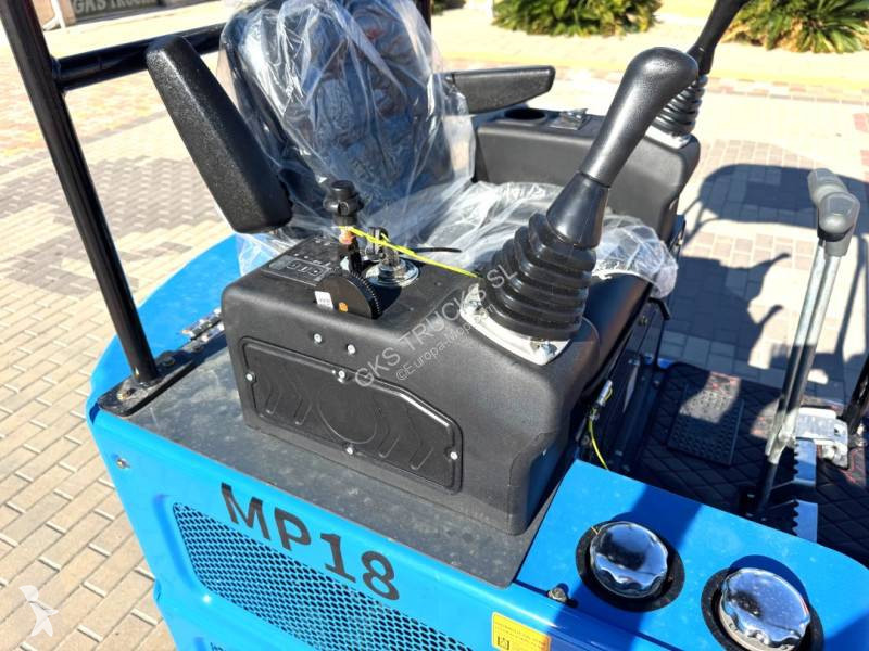 Багер Kubota Machpro MP 18
