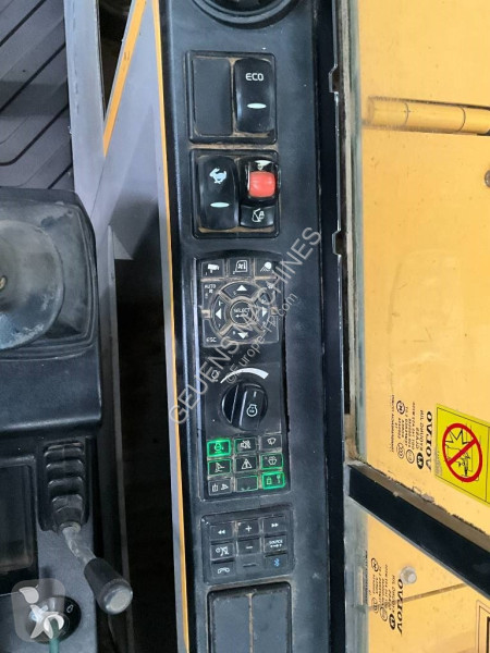 Багер Volvo EC 60 E