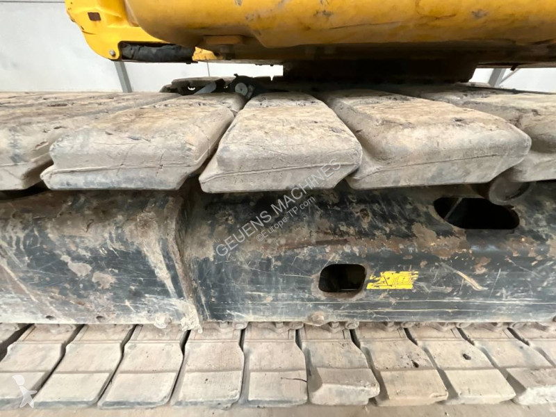 Багер Komatsu MR5