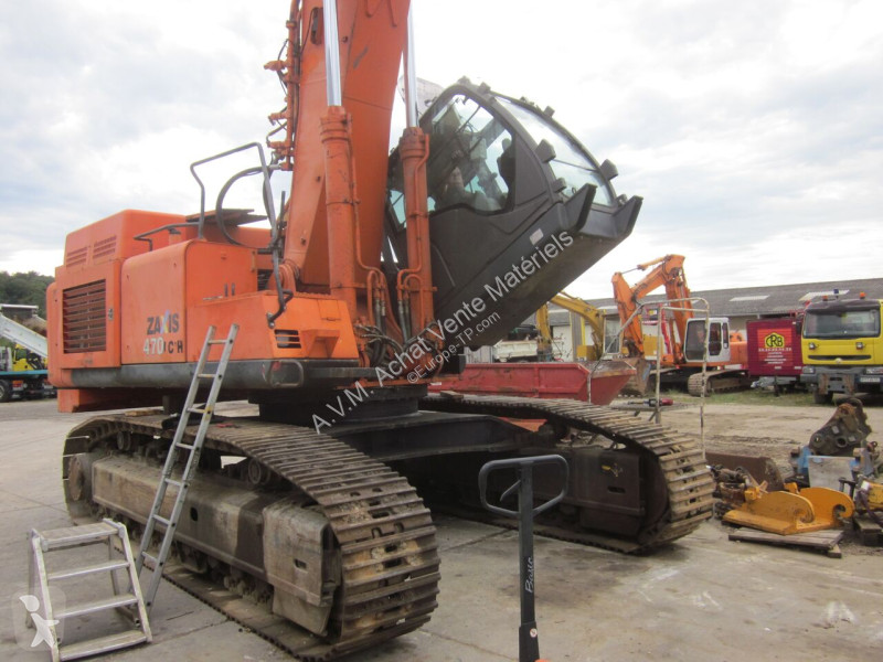 Багер Hitachi