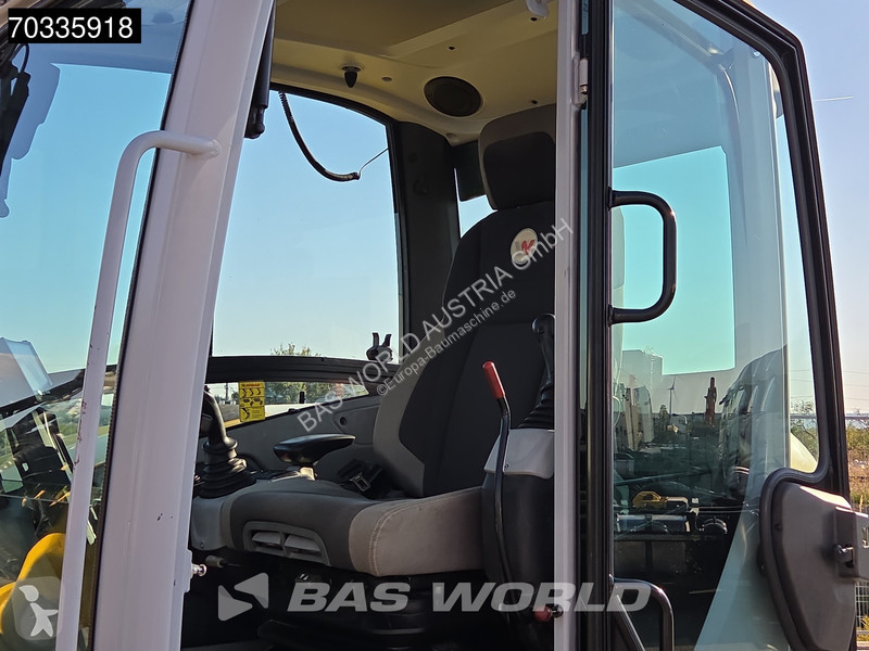 جرافة Wacker Neuson Powertilt