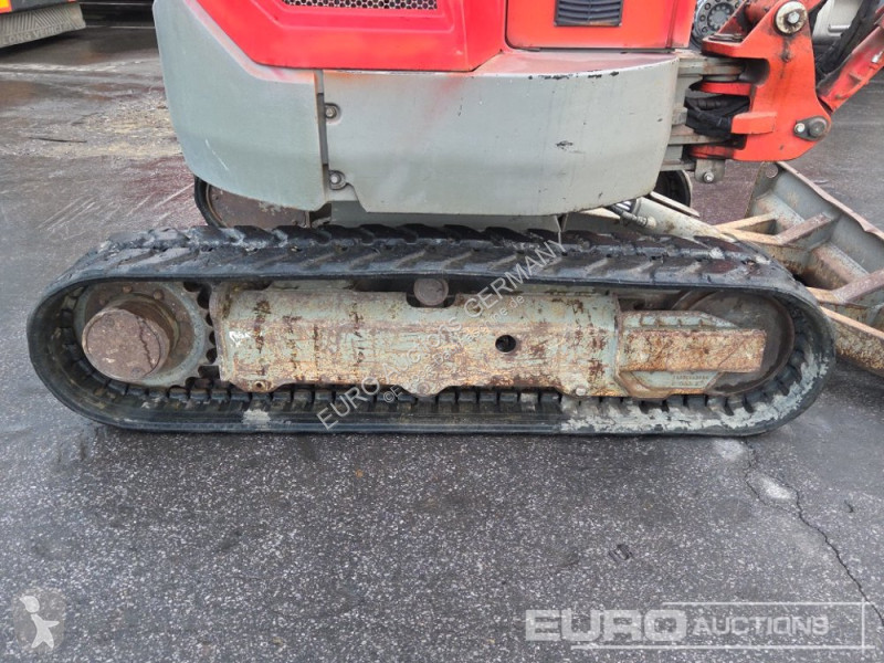 Багер Volvo ECR25D