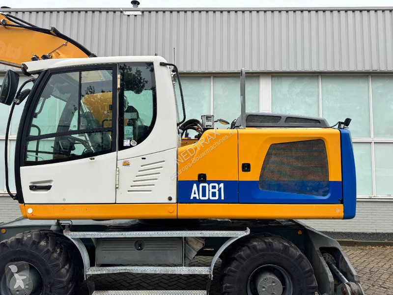 Багер Liebherr